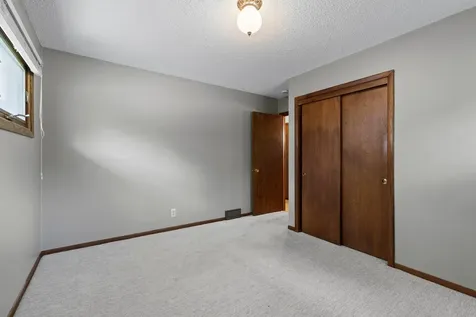 6836 Ewing Avenue N Brooklyn Center MN 55429
