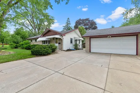 6836 Ewing Avenue N Brooklyn Center MN 55429