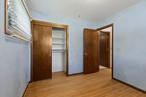 6836 Ewing Avenue N Brooklyn Center MN 55429