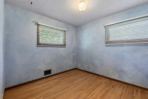 6836 Ewing Avenue N Brooklyn Center MN 55429