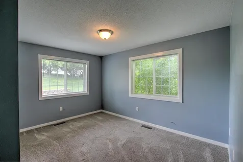 2160 Cleveland Lane S Cambridge MN 55008