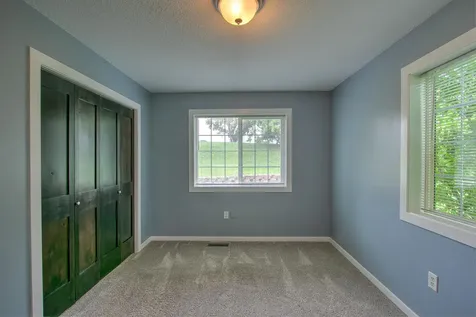 2160 Cleveland Lane S Cambridge MN 55008