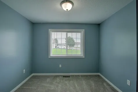 2160 Cleveland Lane S Cambridge MN 55008