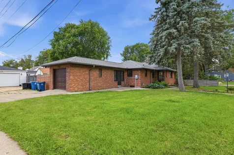 3131 Parkview Boulevard Robbinsdale MN 55422