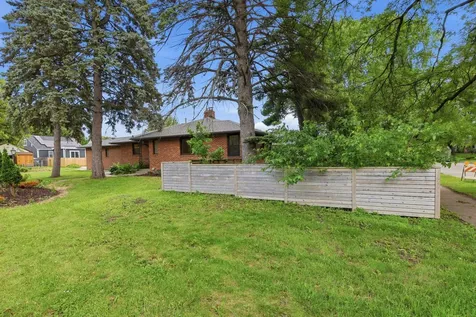 3131 Parkview Boulevard Robbinsdale MN 55422
