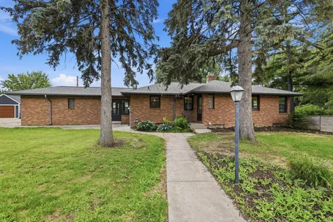 3131 Parkview Boulevard Robbinsdale MN 55422