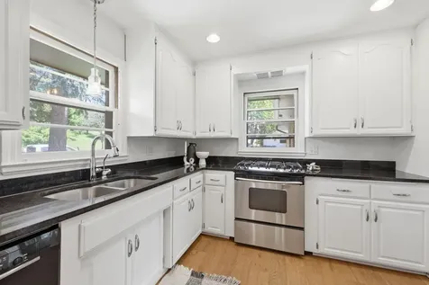 3131 Parkview Boulevard Robbinsdale MN 55422