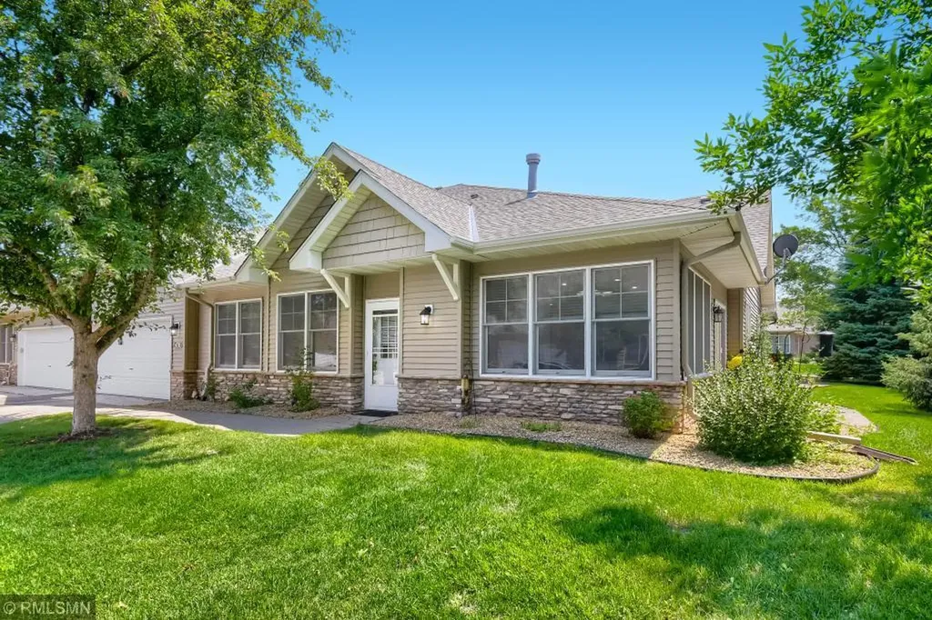 476 Hayes Drive Hastings MN 55033