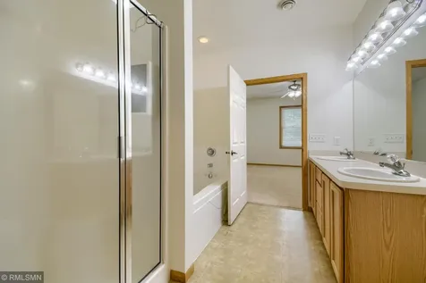 476 Hayes Drive Hastings MN 55033