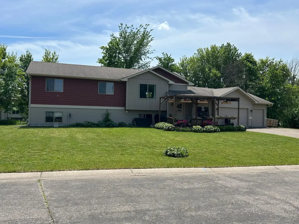6227 209th Street N Forest Lake MN 55025
