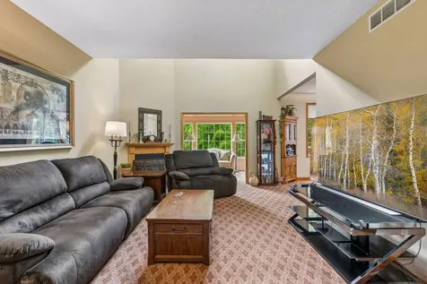 4805 Iris Alcove White Bear Twp MN 55127