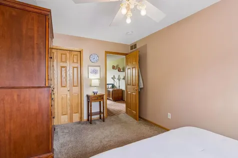 4805 Iris Alcove White Bear Twp MN 55127