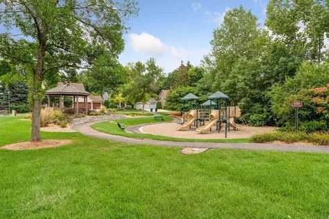 16527 75th Avenue N Maple Grove MN 55311