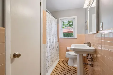 5748 James Avenue S Minneapolis MN 55419