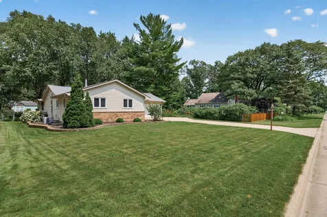 2649 Hillview Road Mounds View MN 55112