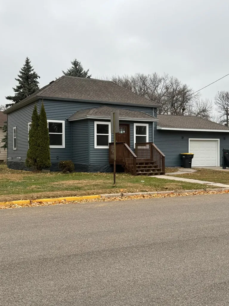 451 Birch Avenue W Hector MN 55342