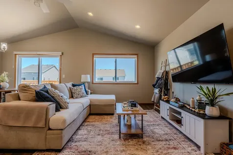 6738 Joseph Street Horace ND 58047