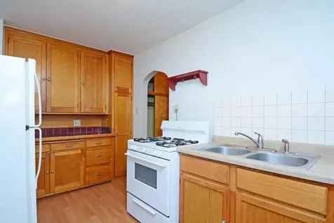 4255 Thomas Avenue N Minneapolis MN 55412
