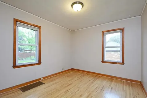 4255 Thomas Avenue N Minneapolis MN 55412