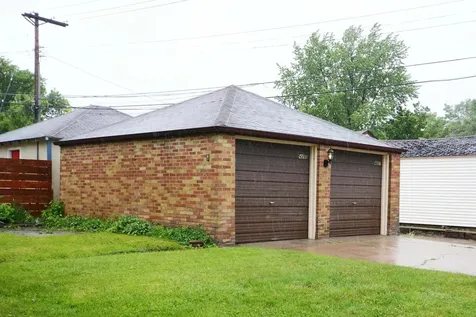 4255 Thomas Avenue N Minneapolis MN 55412