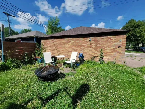 4255 Thomas Avenue N Minneapolis MN 55412
