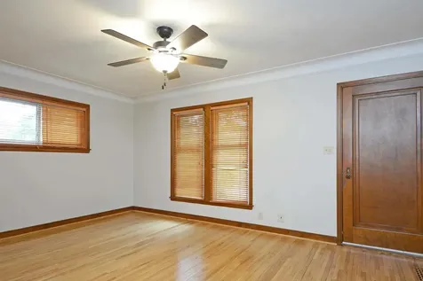 4255 Thomas Avenue N Minneapolis MN 55412