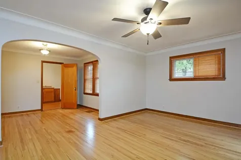 4255 Thomas Avenue N Minneapolis MN 55412