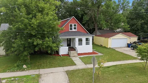 612 Elm Street S Moorhead MN 56560