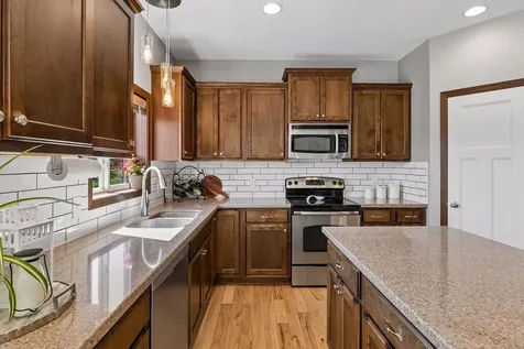 19806 Dover Drive Farmington MN 55024