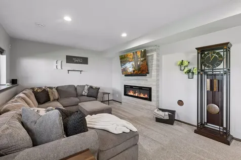 19806 Dover Drive Farmington MN 55024