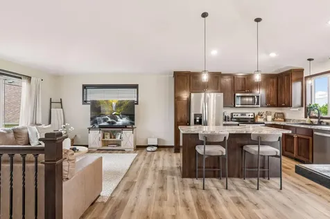 900 Winsome Way NE Isanti MN 55040