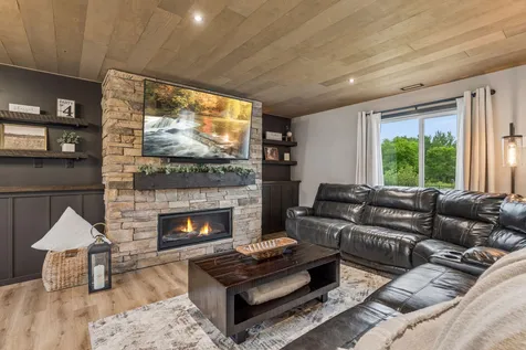 900 Winsome Way NE Isanti MN 55040