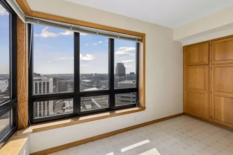 168 6th Street E Saint Paul MN 55101