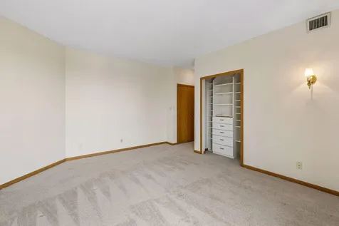 168 6th Street E Saint Paul MN 55101