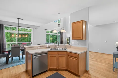 637 Crane Creek Lane Eagan MN 55121