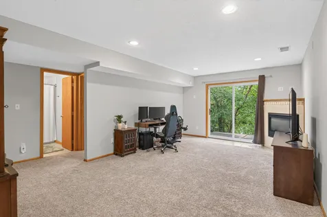 637 Crane Creek Lane Eagan MN 55121