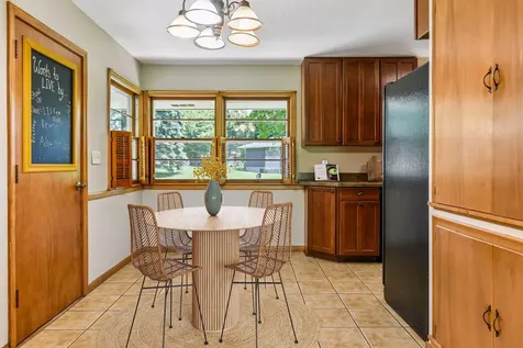 5536 Holiday Road Minnetonka MN 55345