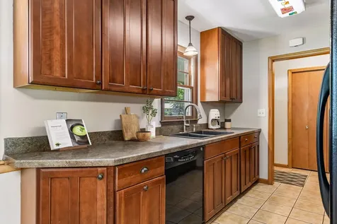 5536 Holiday Road Minnetonka MN 55345