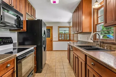 5536 Holiday Road Minnetonka MN 55345