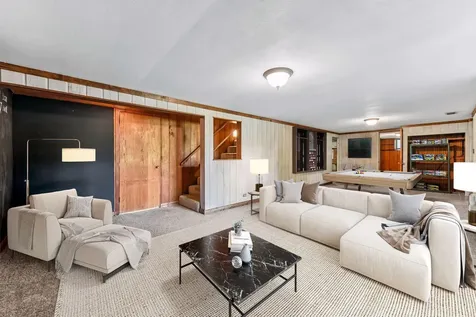 5536 Holiday Road Minnetonka MN 55345