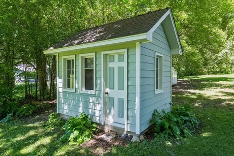 5536 Holiday Road Minnetonka MN 55345