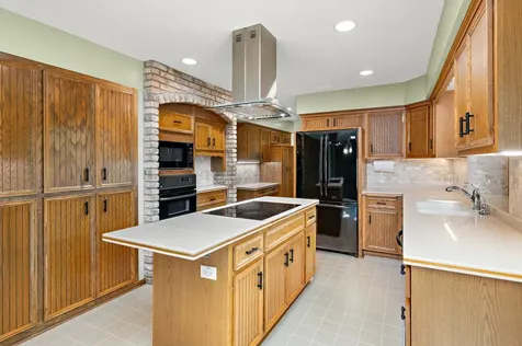 12050 48th Avenue N Plymouth MN 55442