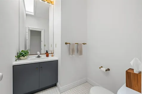 12 Grove Street Minneapolis MN 55401