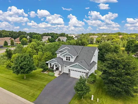 7616 103rd Avenue N Brooklyn Park MN 55445