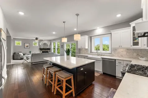 7616 103rd Avenue N Brooklyn Park MN 55445