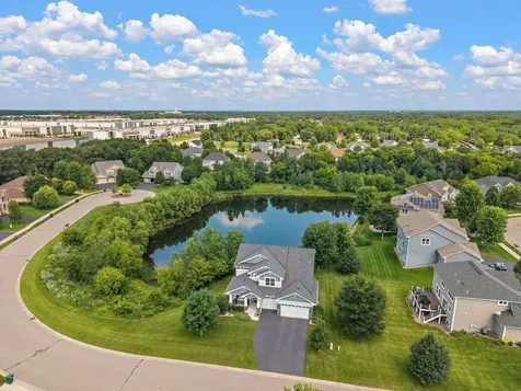7616 103rd Avenue N Brooklyn Park MN 55445