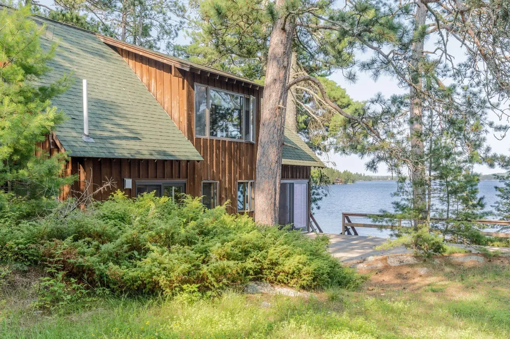 2889 Waters Ely MN 55731