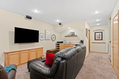 615 1st Avenue NW Osseo MN 55369