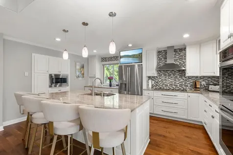 5213 Overlook Drive Bloomington MN 55437