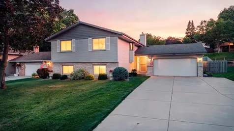 5213 Overlook Drive Bloomington MN 55437